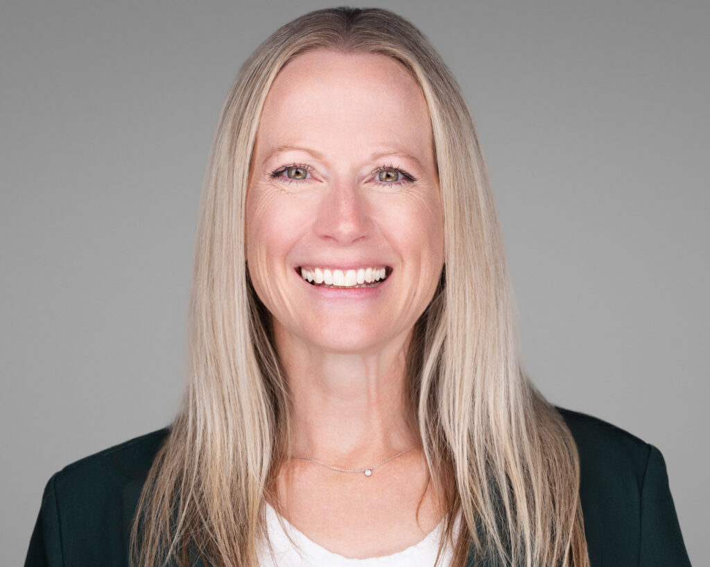 What to wear for professional business headshots