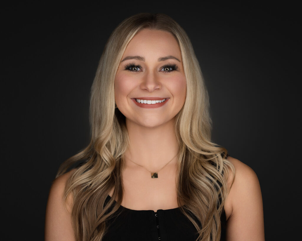 Picture of a beautiful womans headshot | 2mm Headshots and Event Photography Professional Headshots Fort Worth